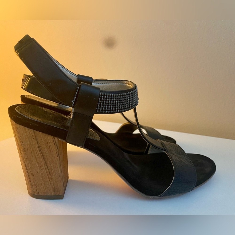 Anne Klein AK7WENDA Strappy Sandal